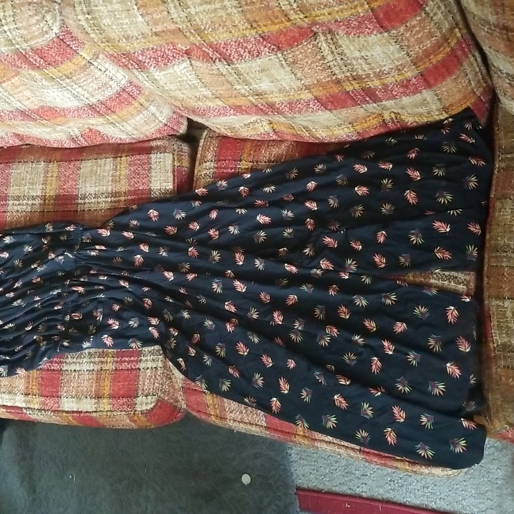 One piece - Picture 2 of 5